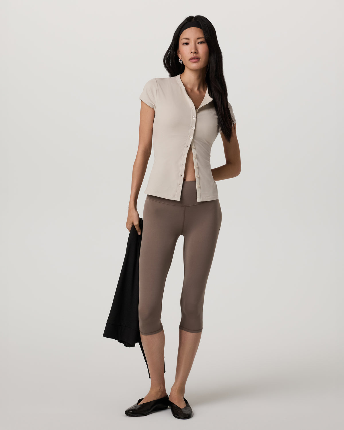 Short Sleeve Pose Button Up Women's Mushroom Crewneck - Vuori