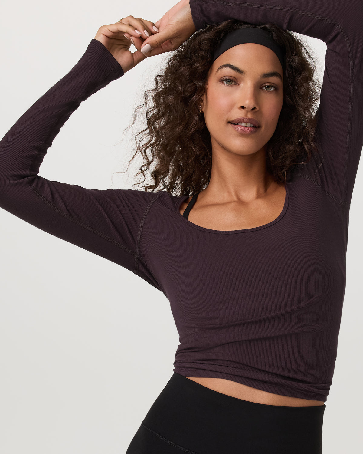 Long Sleeve Cove Ultra Scoop Women's Raisin Shirt - Vuori