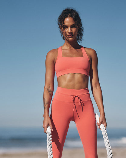 Daily Form Bra Women's Bright Coral Sports Bra - Vuori
