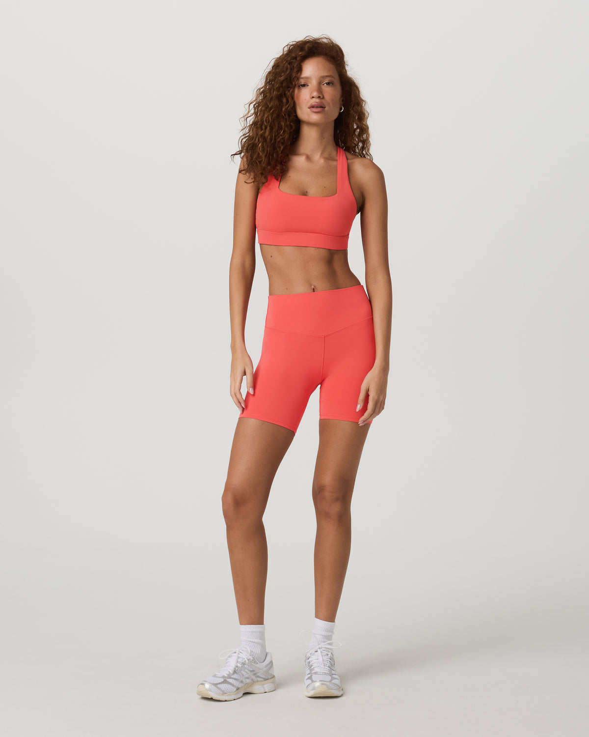 Daily Form Bra Women's Bright Coral Sports Bra - Vuori
