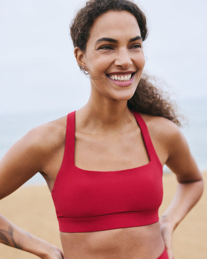Daily Form Bra Women's Strawberry Sports Bra - Vuori