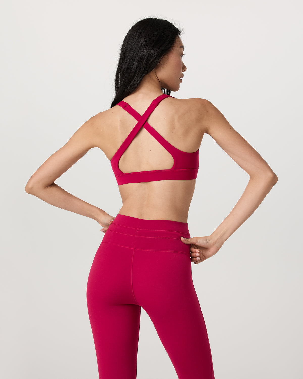 Daily Form Bra Women's Strawberry Sports Bra - Vuori