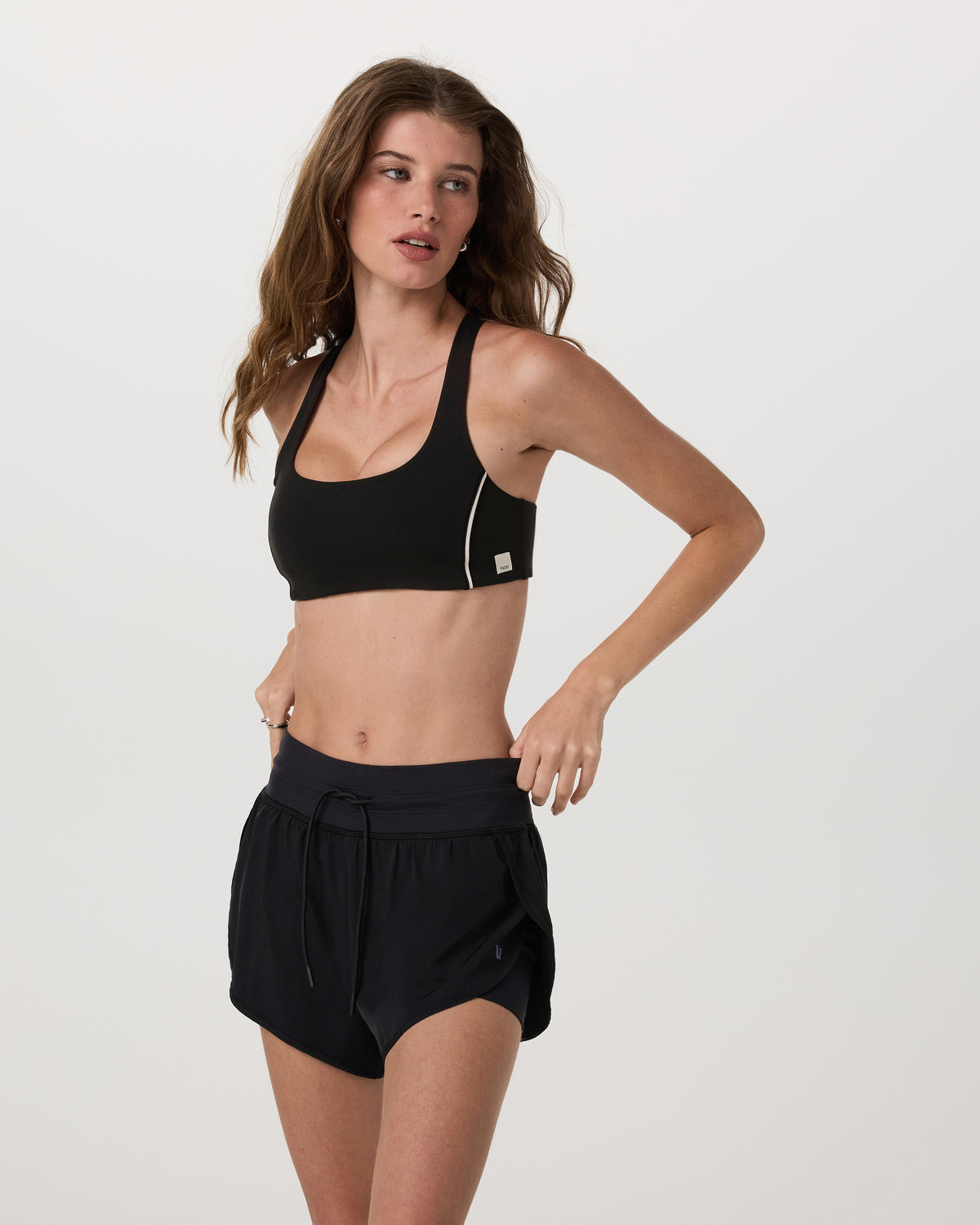 Daily Piped Bra Women's Black Sports Bra - Vuori