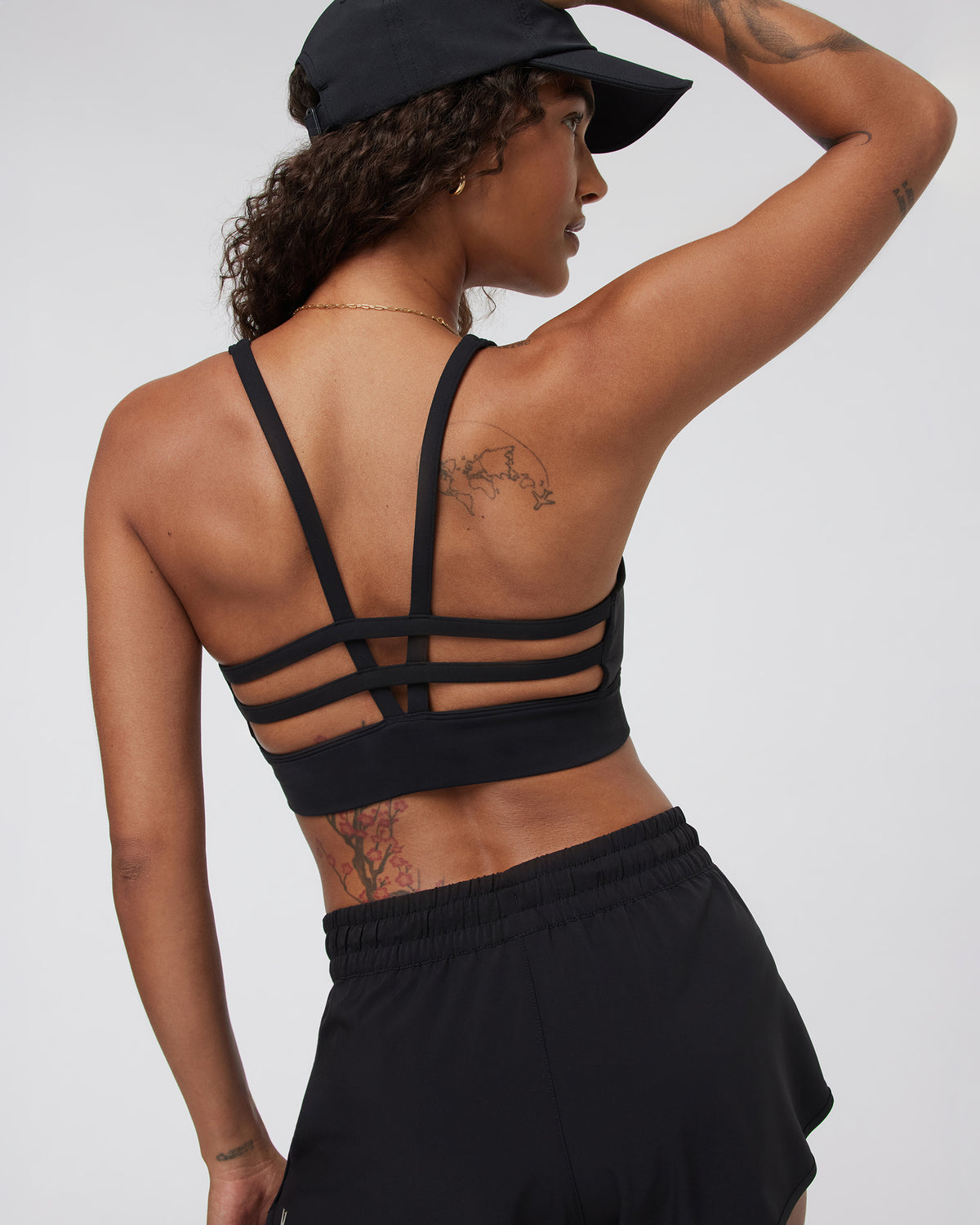 Yosemite Longline Bra Black Strappy Sports Bra - Vuori