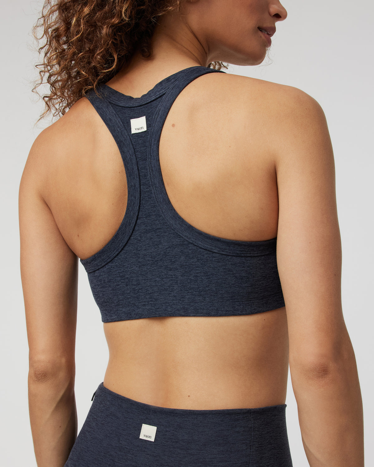Elevation Racer Bra Midnight Racerback Sports Bra - Vuori