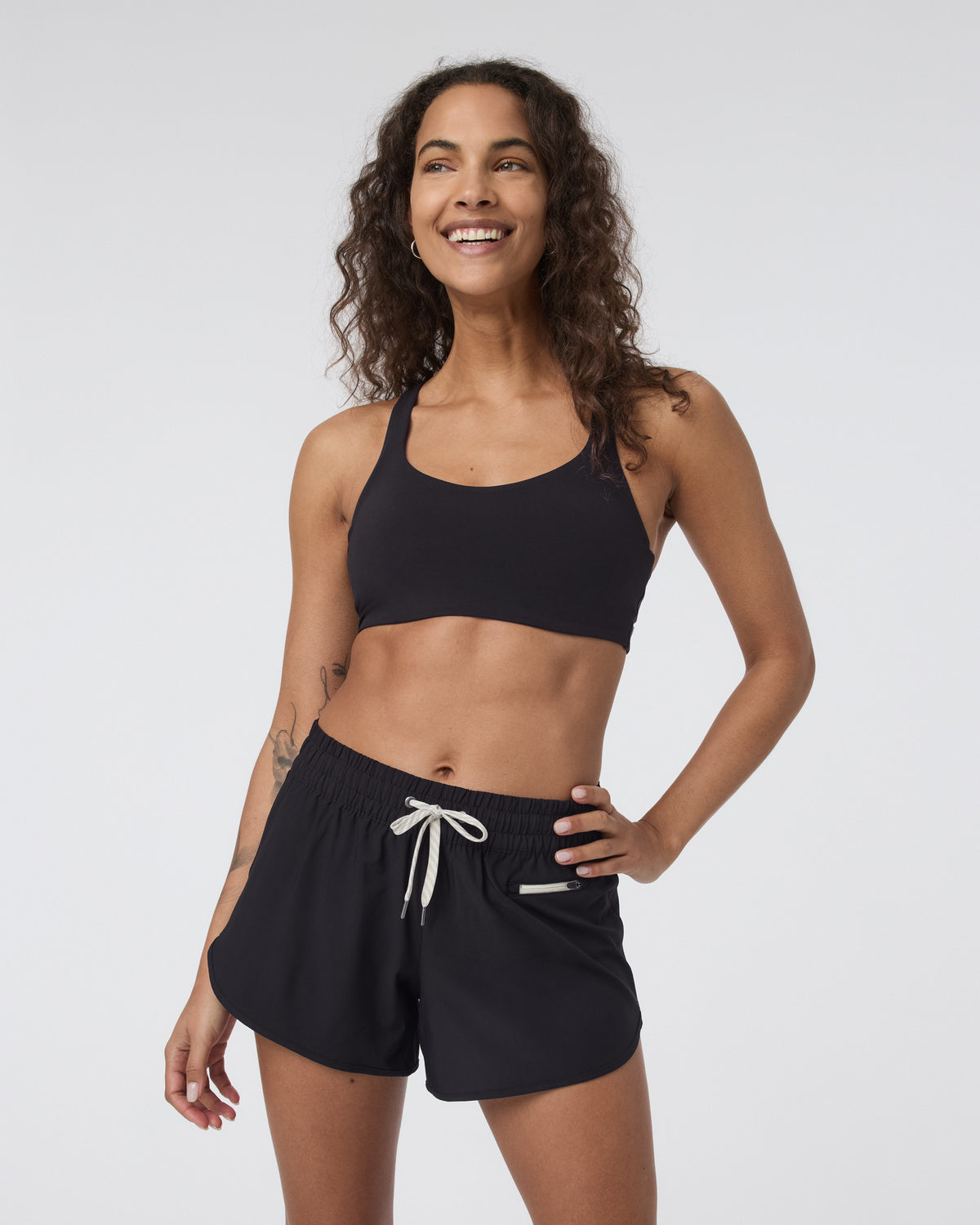 Dynamic Bra Black Medium Support Sports Bra - Vuori