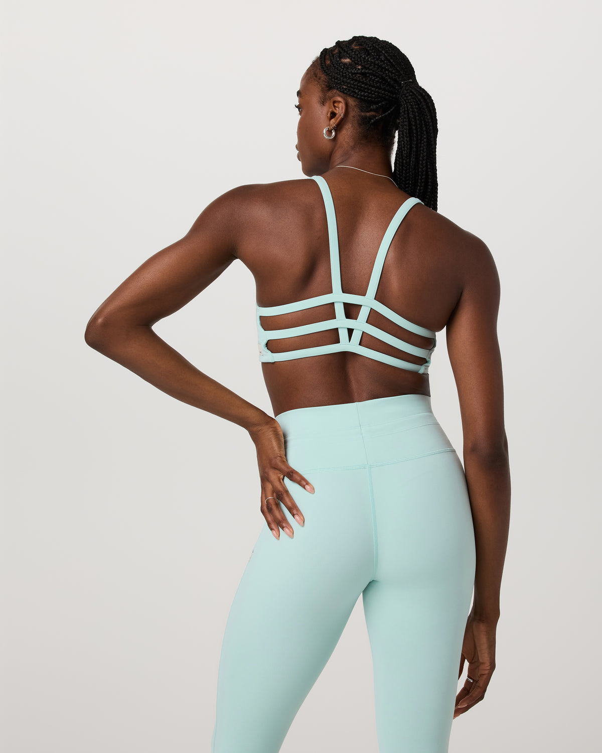 Yosemite Bra Women's Spearmint Strappy Sports Bra - Vuori