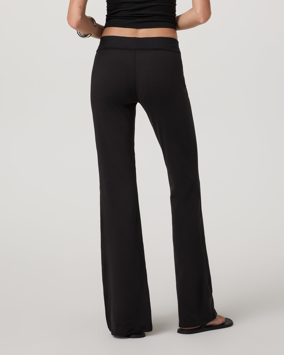 Halo Flare Pant Women's Solid Black Pants - Vuori