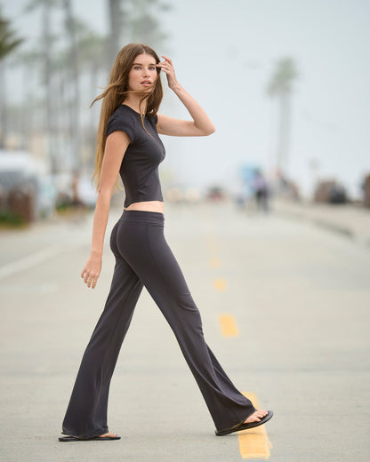 Halo Flare Pant Women's Solid Black Pants - Vuori