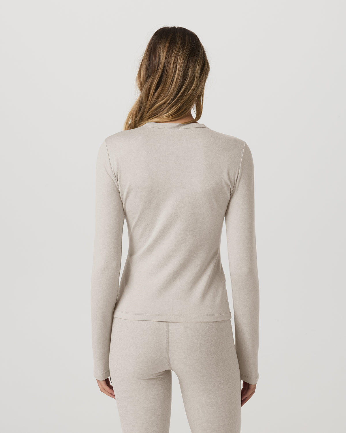 Long Sleeve Halo Essential Crew Tee Ecru Heather Shirt - Vuori