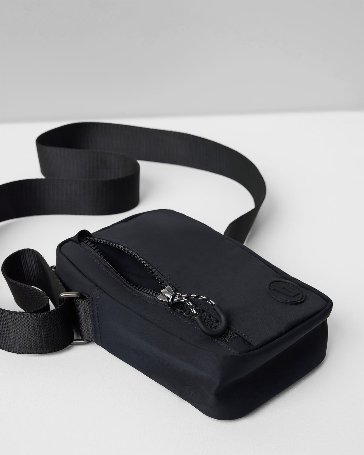 All Around Crossbody Black Bag - Vuori