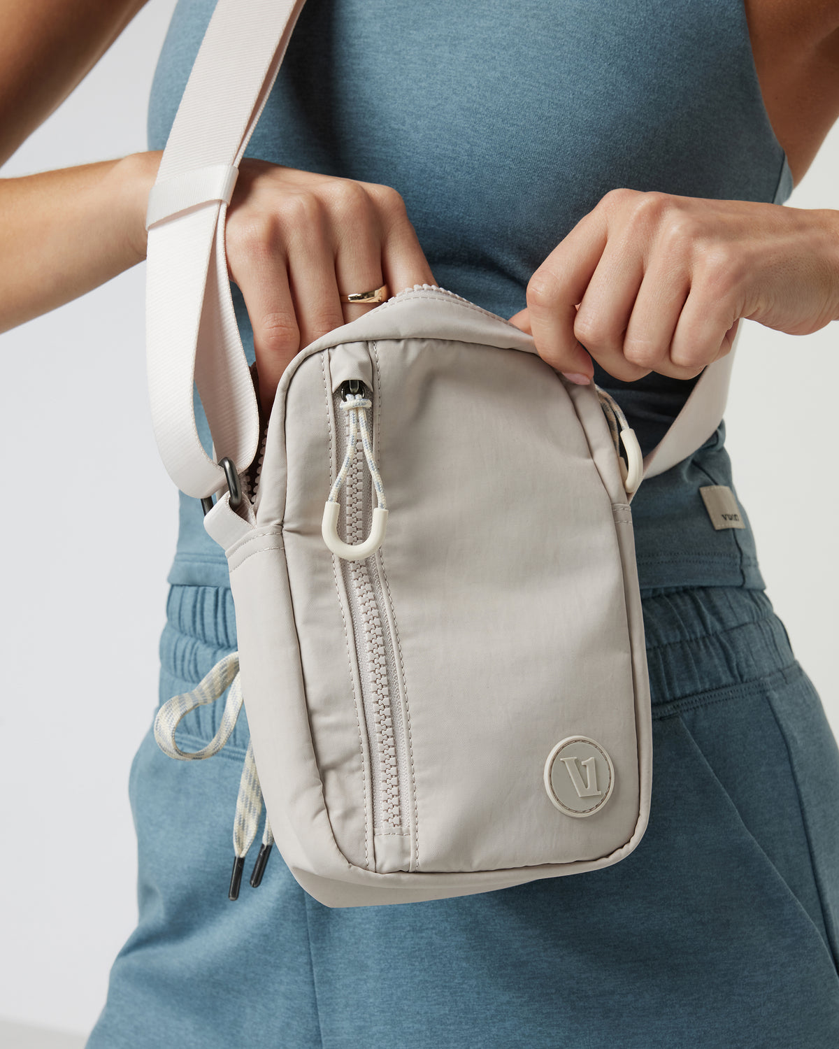 All Around Crossbody Ecru Bag - Vuori