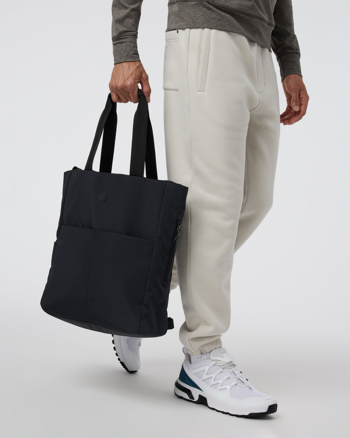 V1 Convertible Tote Bag 2.0 Black - Vuori