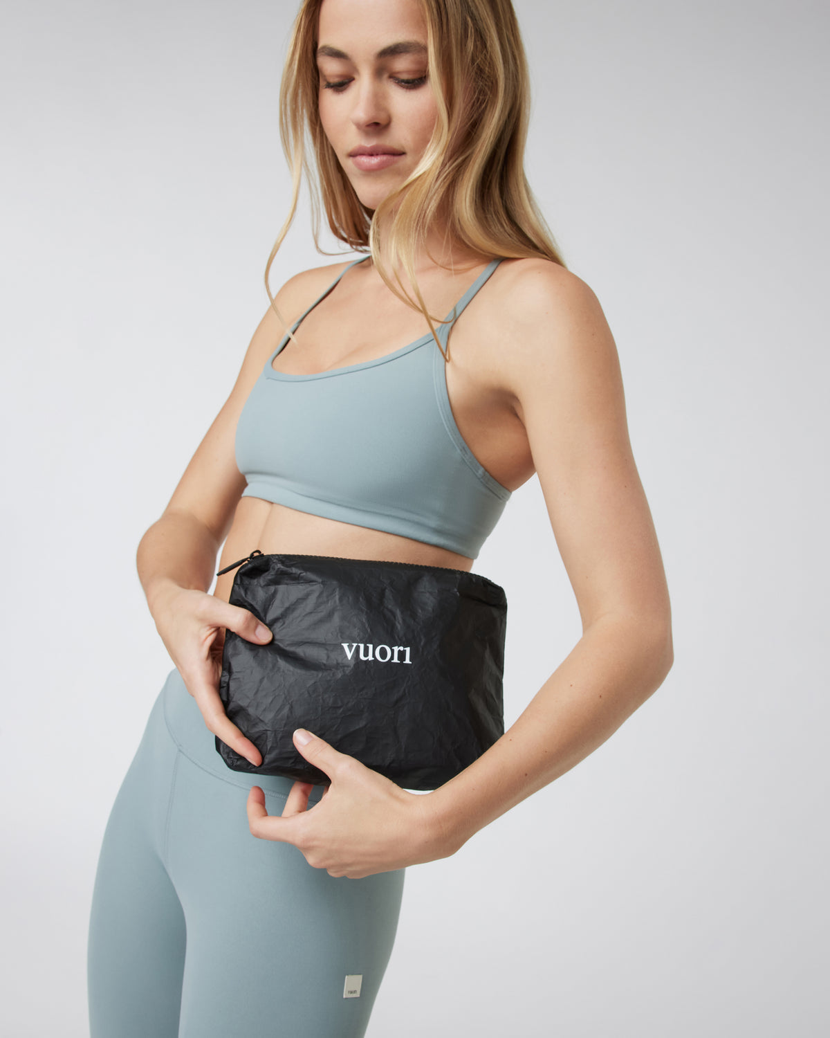 Aloha Small Pouch Black Splash Proof Bag - Vuori