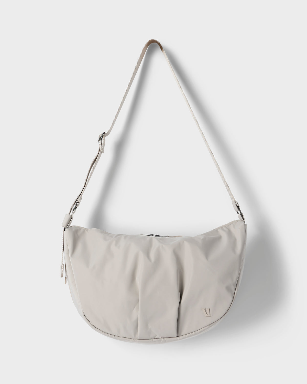 Vuori Carryall Stylish Dark Salt Modern Crescent Bag - Vuori