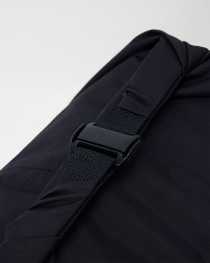 Packable Travel Bag Lightweight Black Roll Top Bag - Vuori