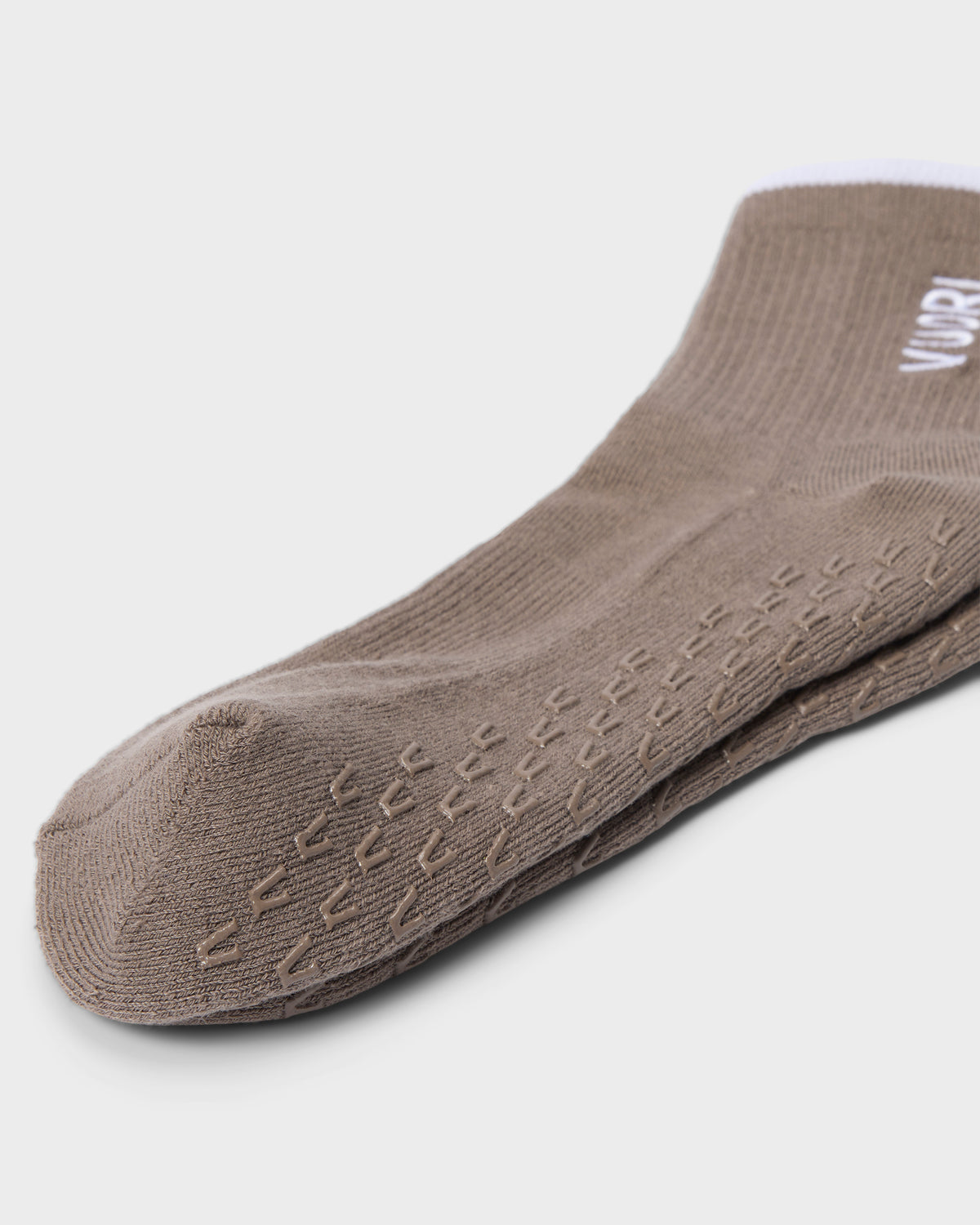 Half Crew Gripper Sock Smokey Taupe Grip Socks - Vuori