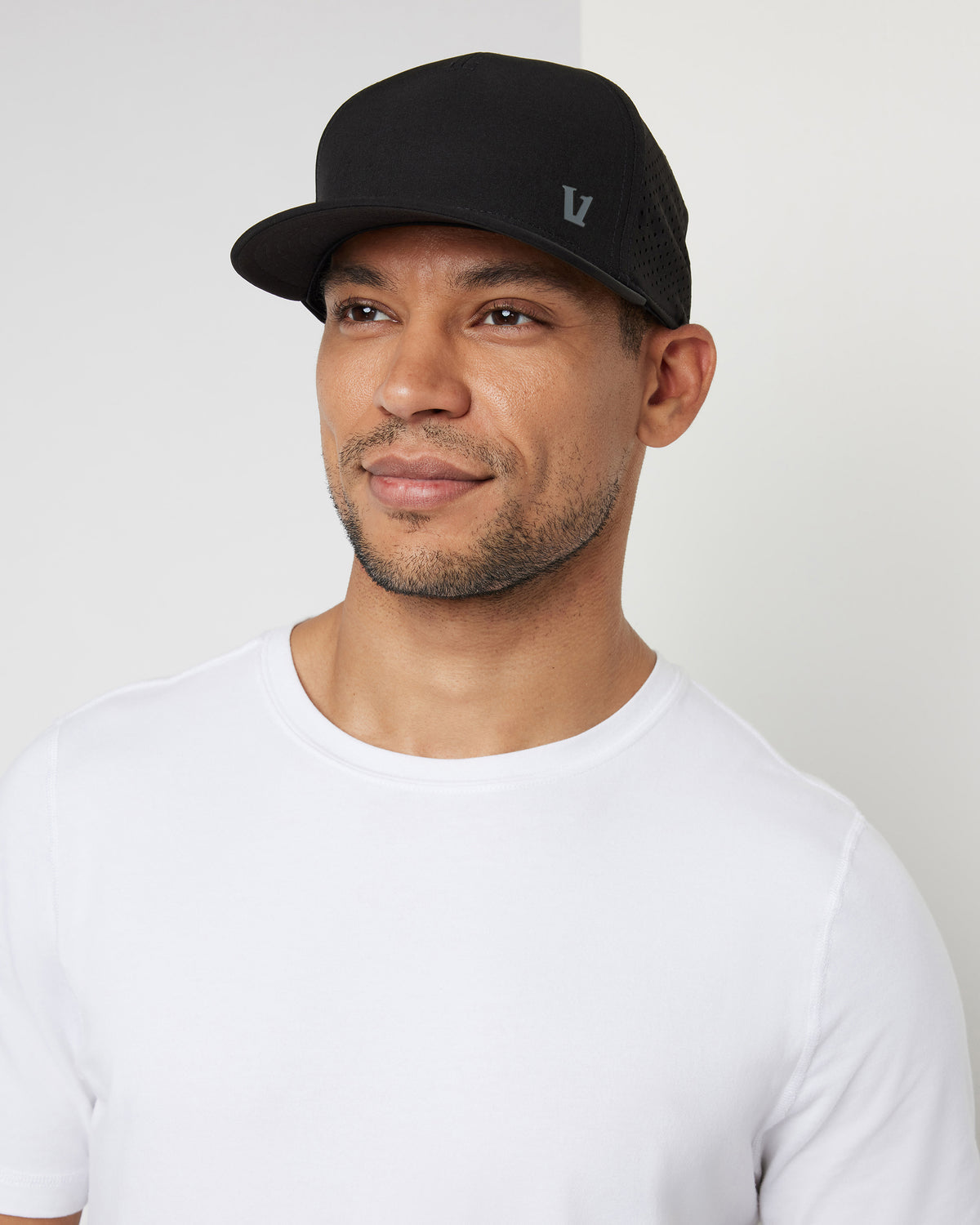 V1 Water Tech Hat Black Floating Hat - Vuori