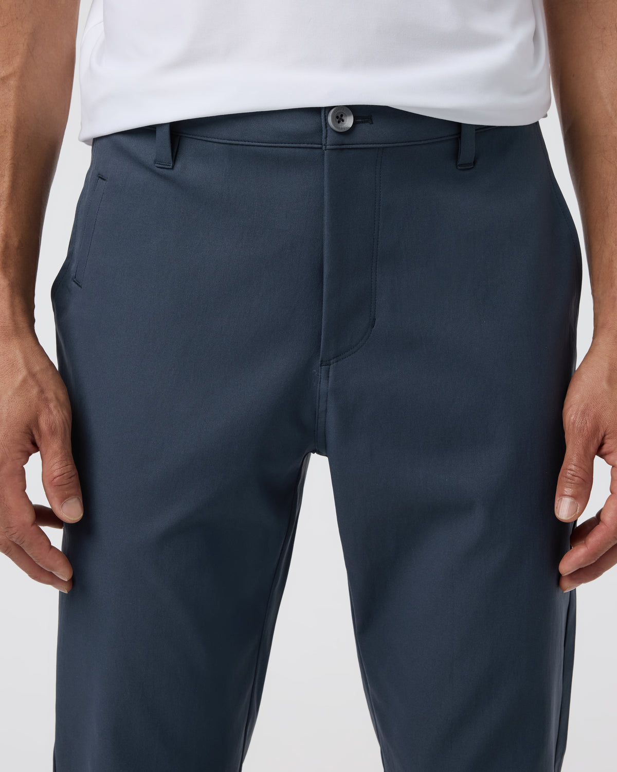 Cascade Tech Chino Pant Men's Ink Chinos - Vuori