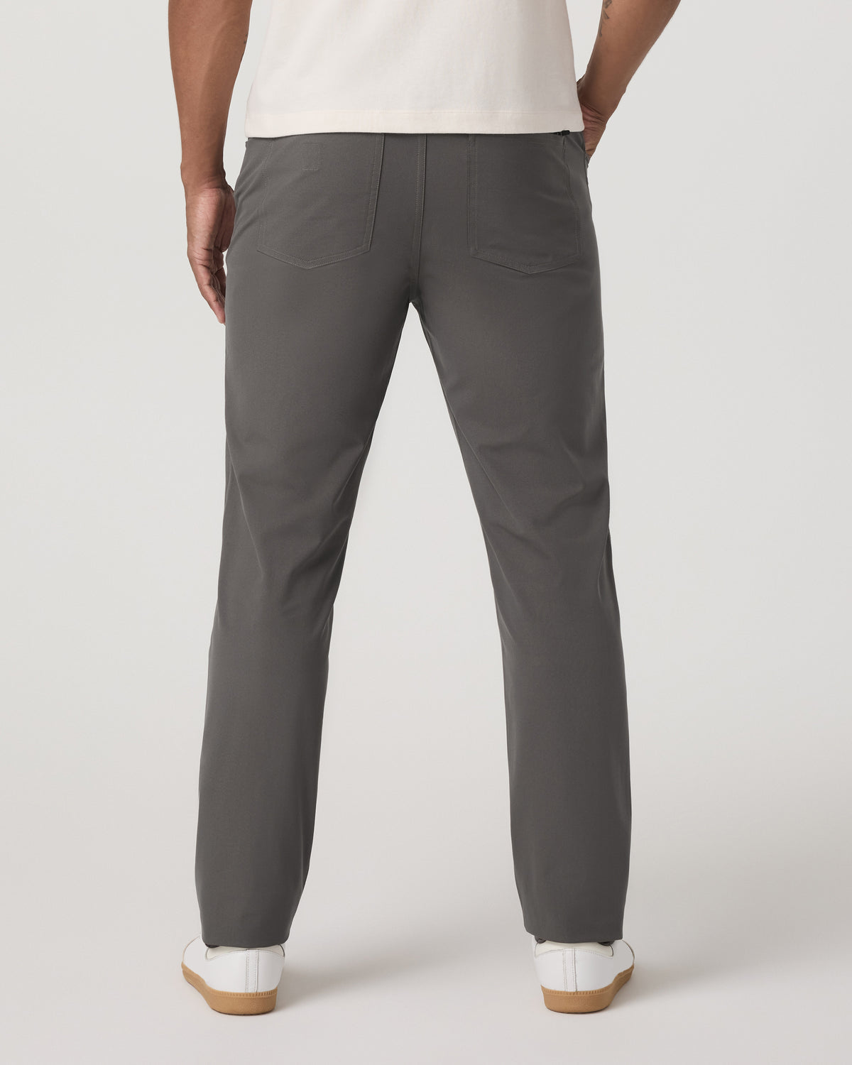 Meta Pant Classic Fit 32" Men's Warm Grey 5-Pocket Pants - Vuori
