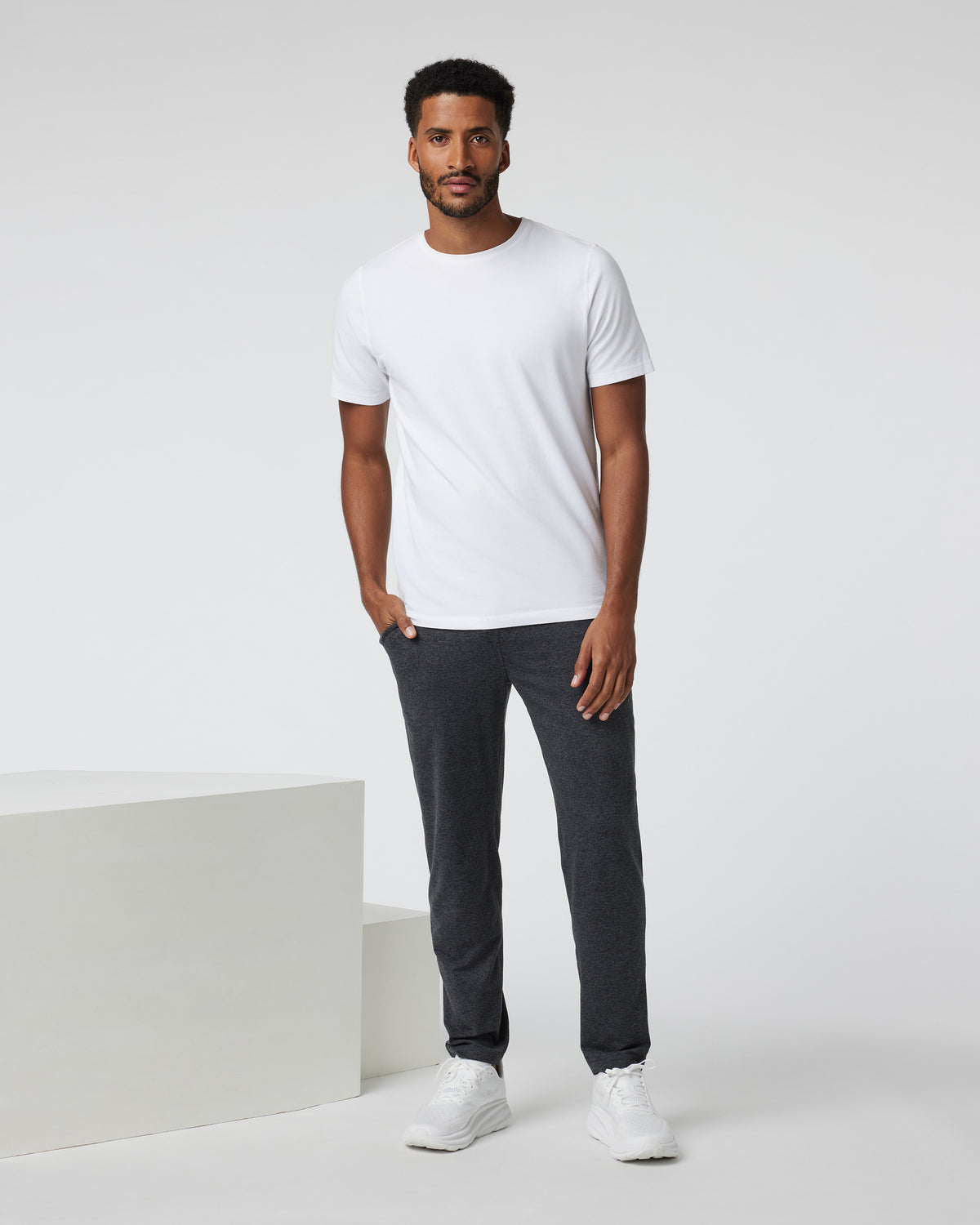 Ponto Performance Pant Men's Charcoal Pants - Vuori