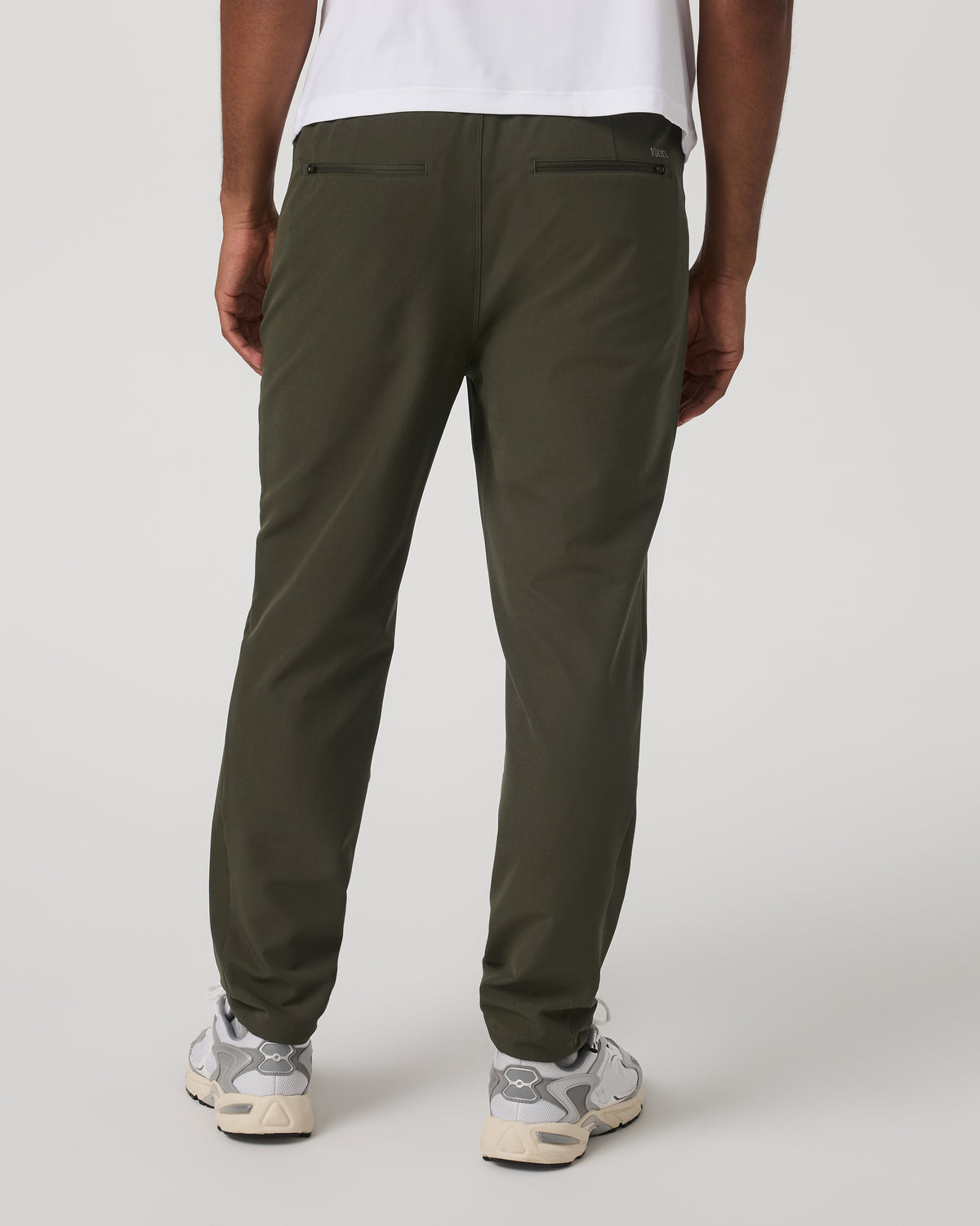 Train Tech HD Pant Classic 29" Men's Olive Pants - Vuori