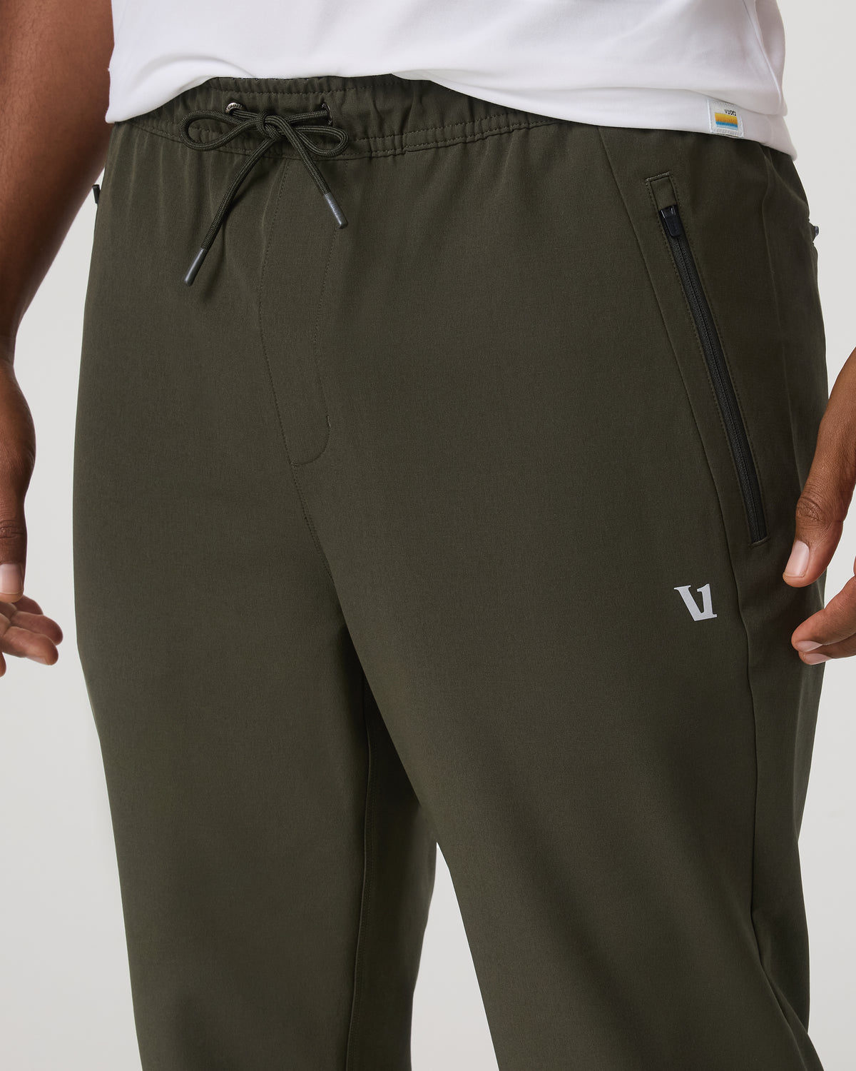 Train Tech HD Pant Classic 29" Men's Olive Pants - Vuori
