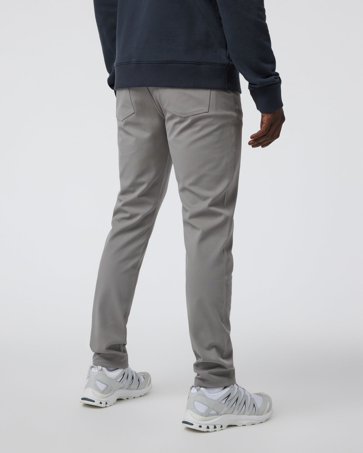 MetaTwill Pant Athletic Slim 30" Shiitake - Vuori