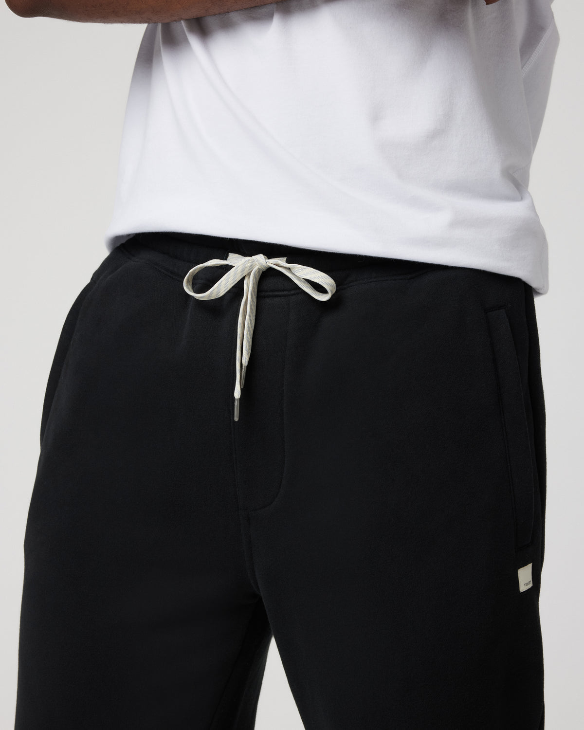 Seaside Sweatpant 28" Men's Relaxed Fit Black Sweatpant - Vuori