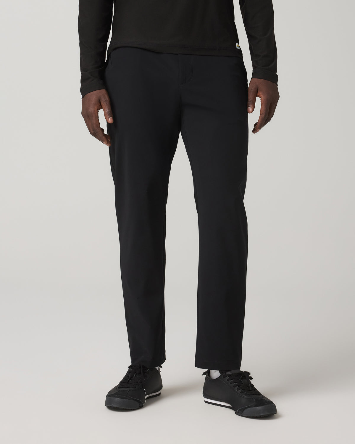 Fleet Trouser Classic Fit 30" Men's Black Chino Pants - Vuori