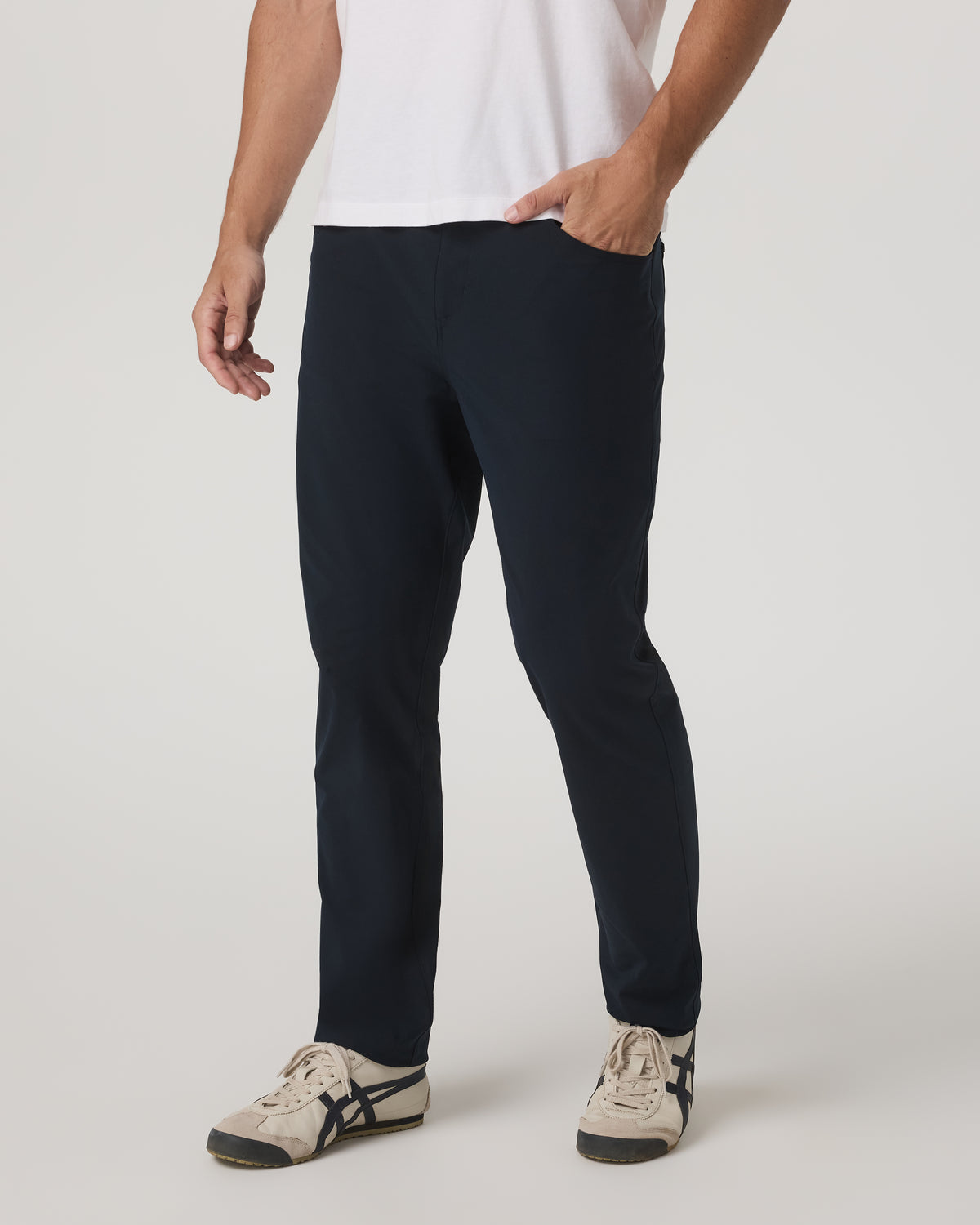 Meta Pant Classic Fit 32" Ink - Vuori