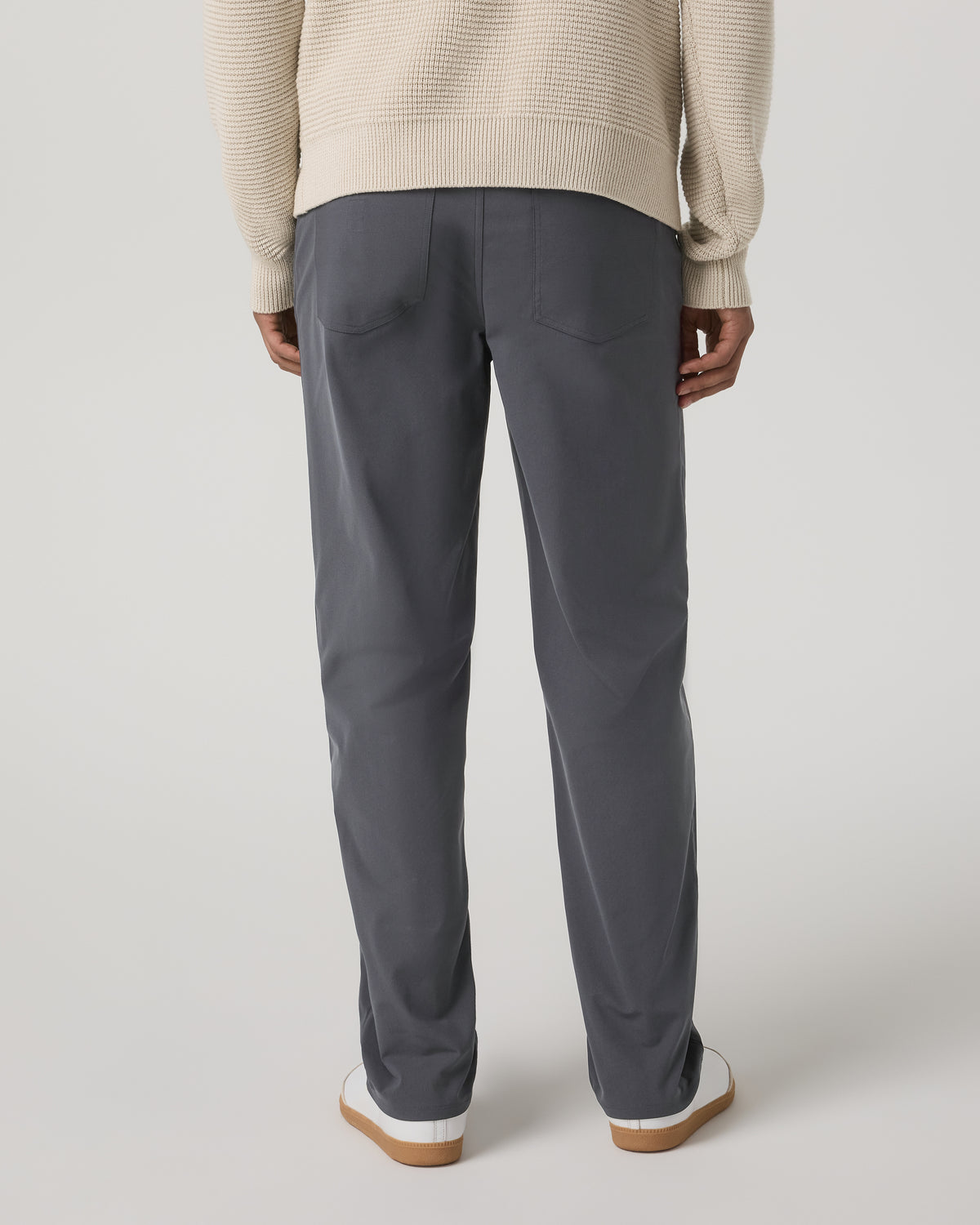 Meta Pant Relaxed Fit 32" Charcoal - Vuori
