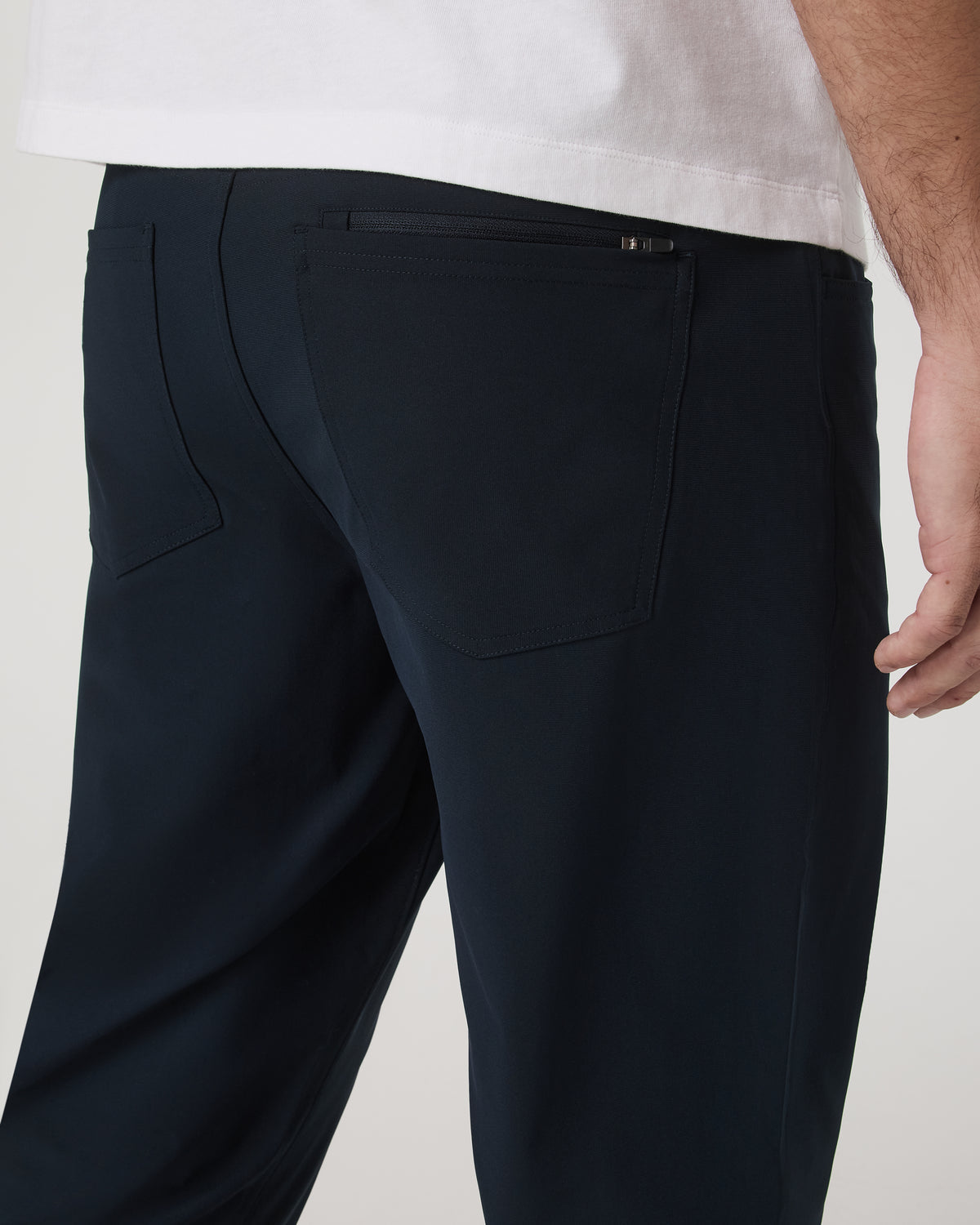 Meta Pant Classic Fit 34" Men's Ink 5-Pocket Pants - Vuori