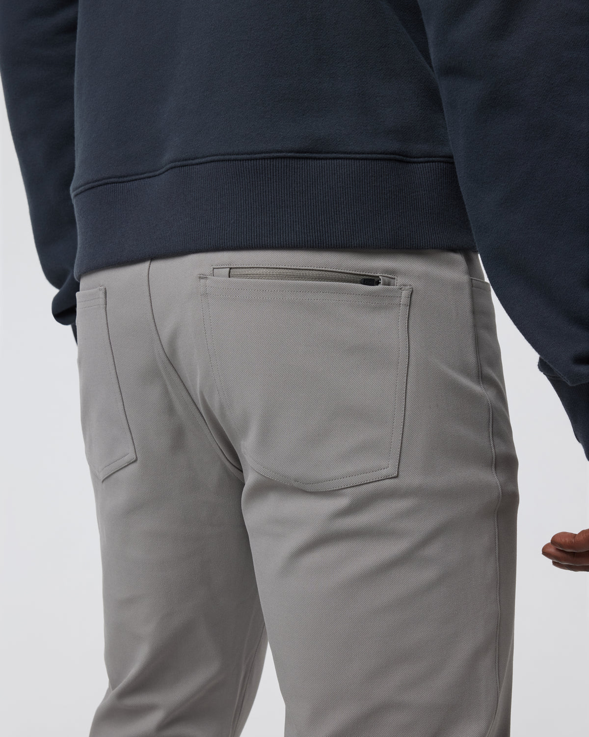 MetaTwill Pant Athletic Slim 32" Shiitake - Vuori