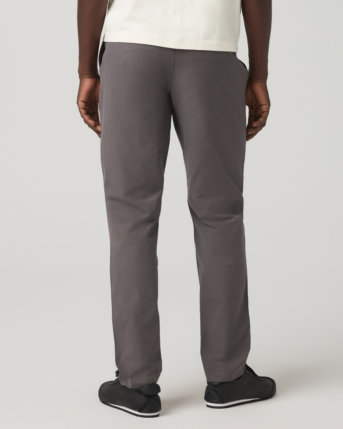 Men's Meta Elastic Waist Pant Classic Fit 32" Warm Grey - Vuori