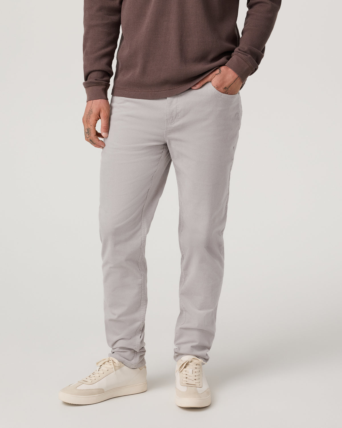 Optimist 5 Pocket Cord Pant Athletic Slim Fit Amethyst Grey - Vuori