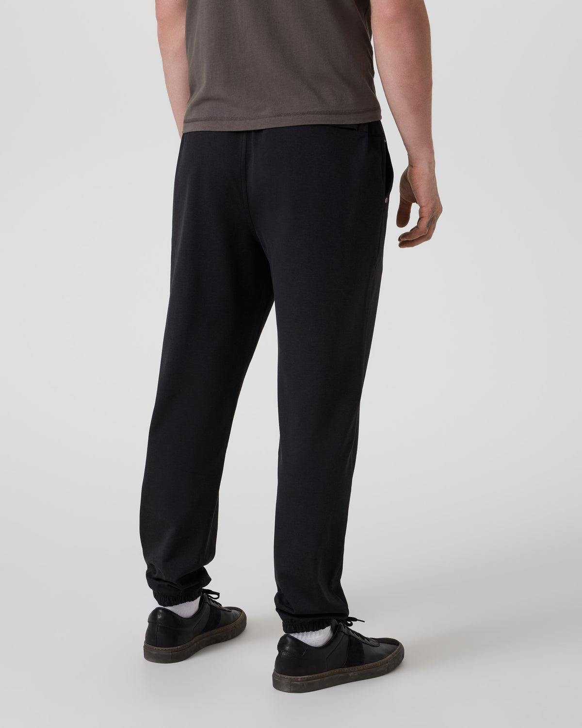Coronado Performance Sweatpant Classic 30" Black Heather - Vuori
