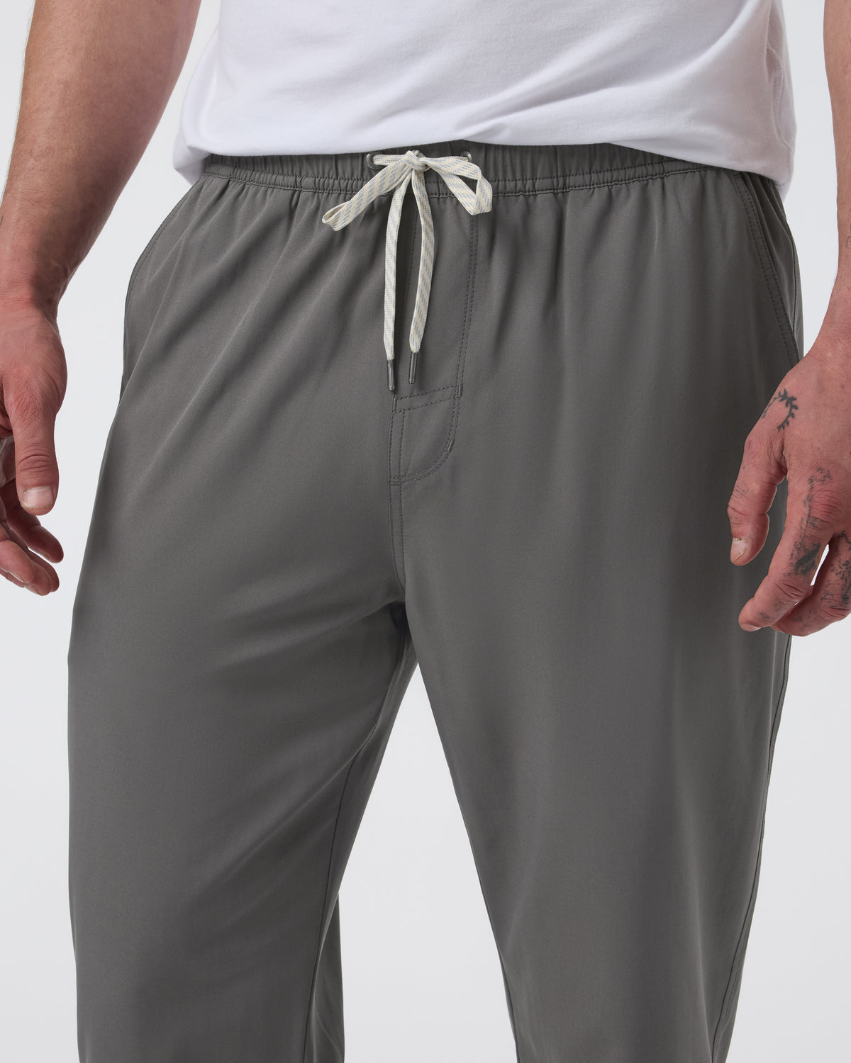 Kore Jogger Warm Grey Workout Joggers - Vuori