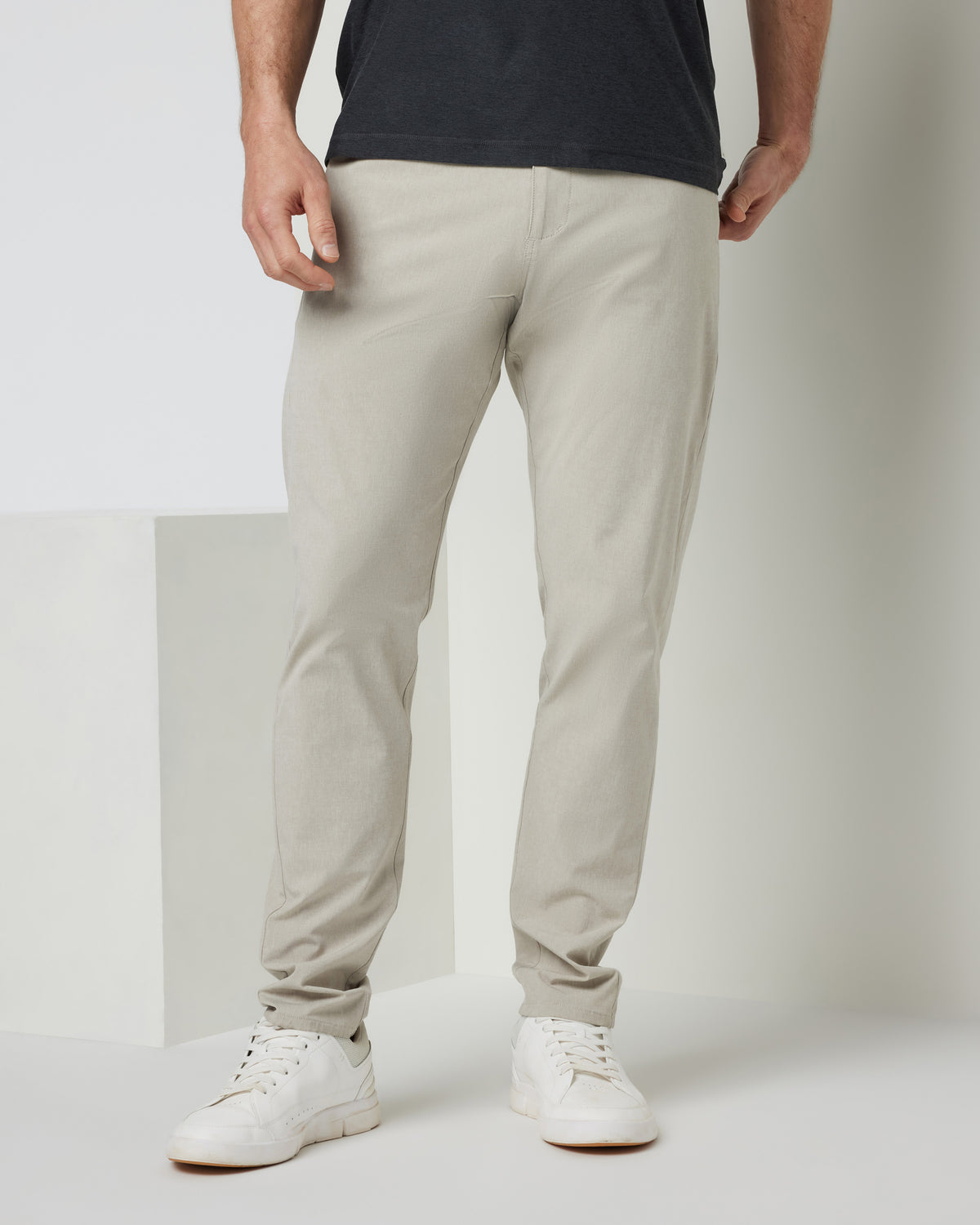 Aim Pant 30" Men's Khaki Golf & Travel Pants - Vuori