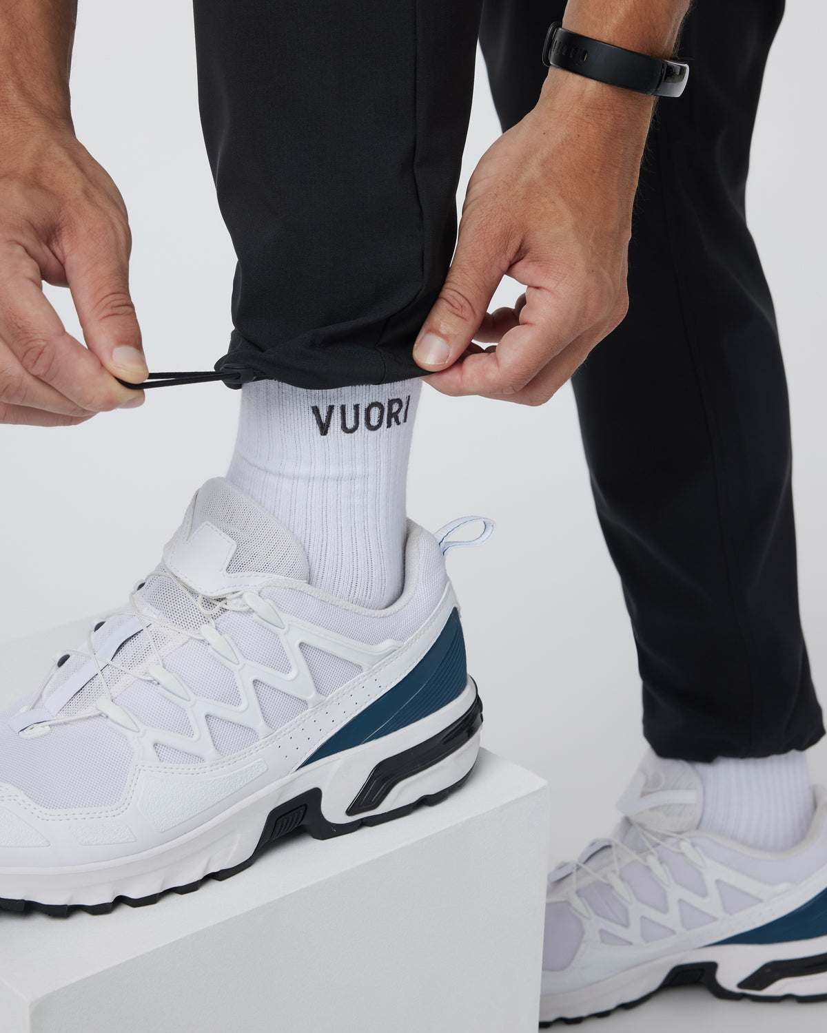 Train Tech Pant Men's Black Training Pants - Vuori