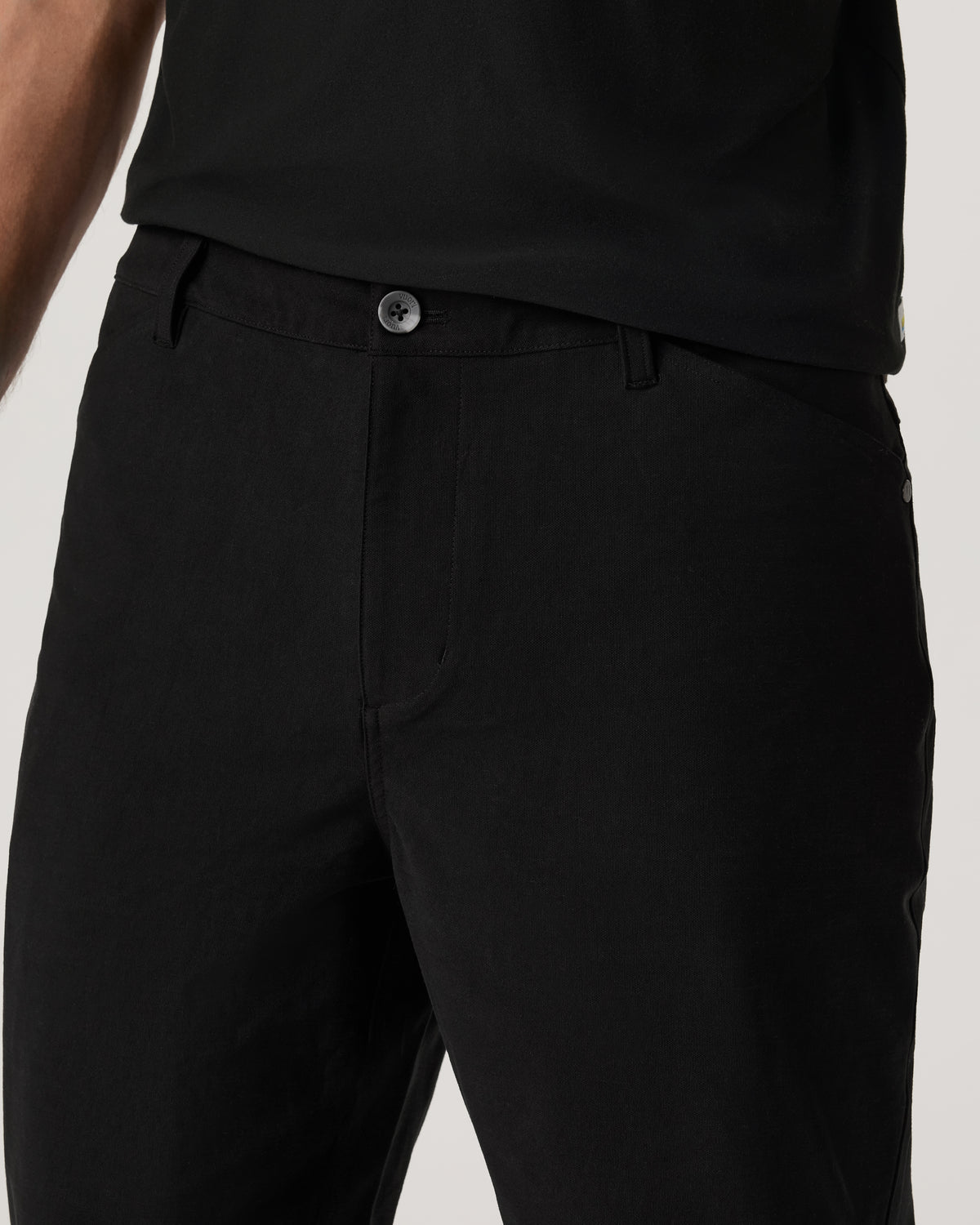MetaCanvas Utility Pant Classic Fit 30” Men's Black Pants - Vuori