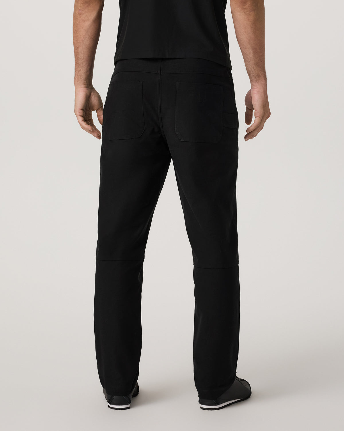 MetaCanvas Utility Pant Classic Fit 30” Men's Black Pants - Vuori
