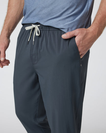 Kore Jogger Lined - Short Charcoal Workout Joggers - Vuori