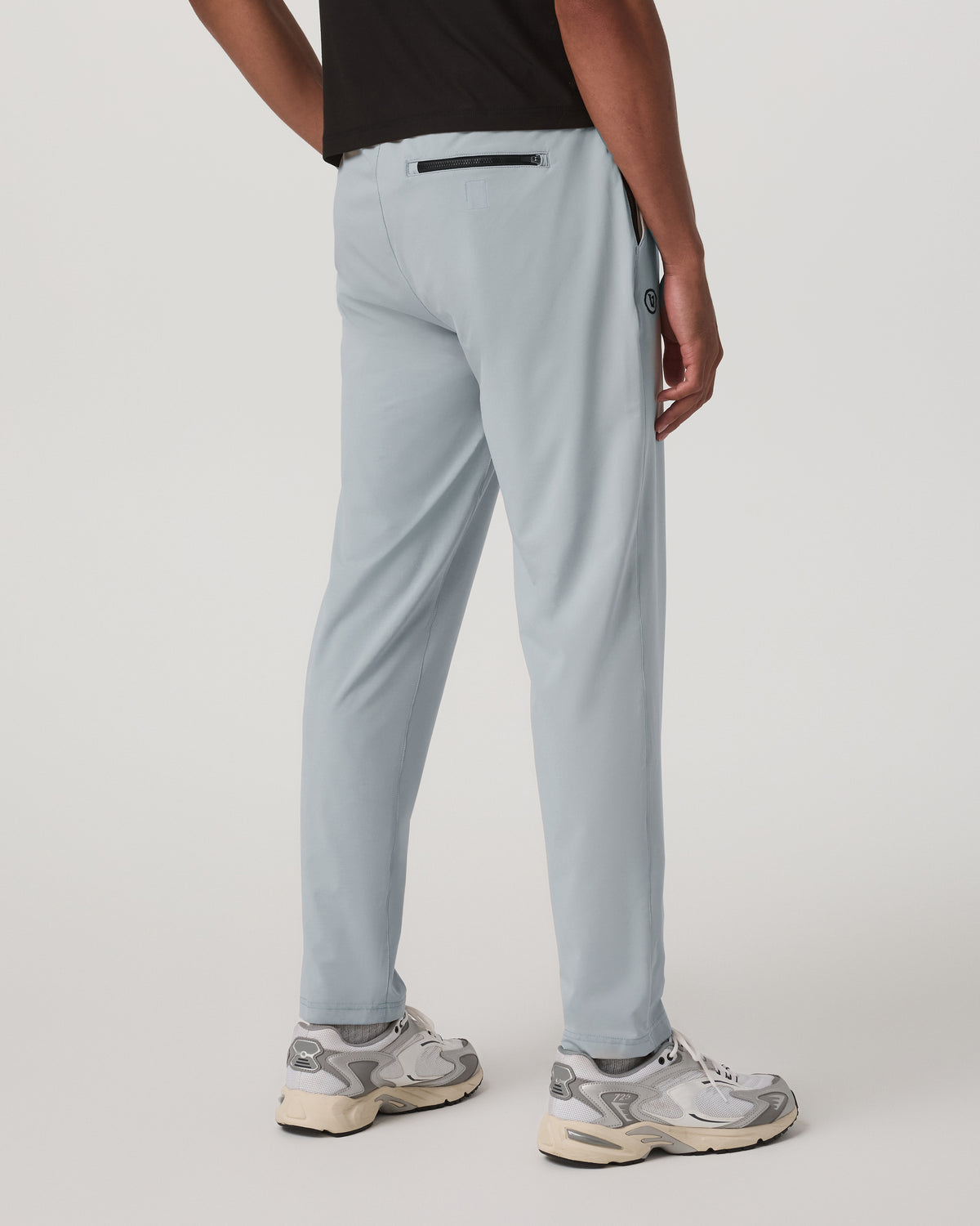 Elevate Kore Pant Lined Men's Athletic Pants in Sea Fog - Vuori