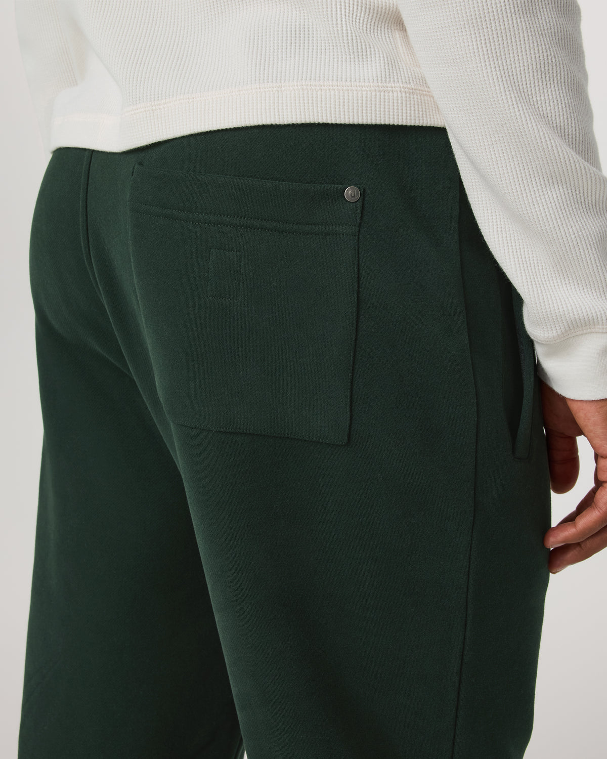 Seaside Sweatpant 28" Men's Relaxed Evergreen Sweatpant - Vuori