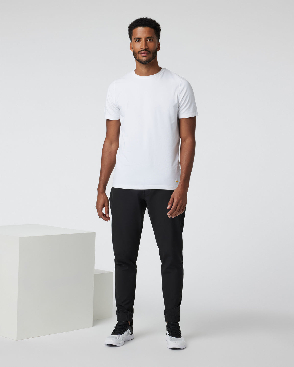Transit Jogger Black Technical Jogger - Vuori