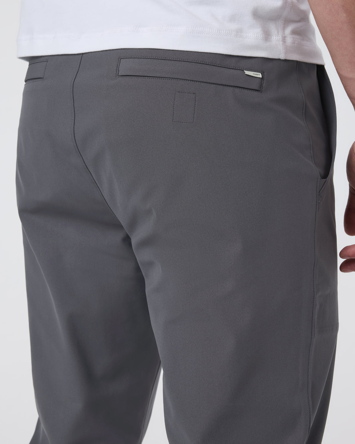 Meta Jogger - 30" Charcoal - Vuori