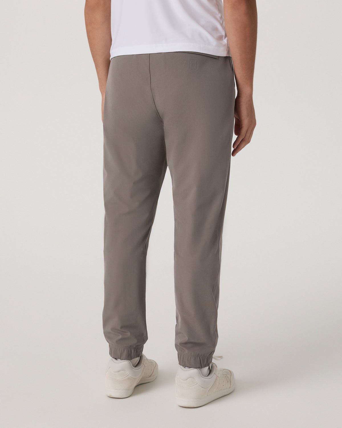 Meta Jogger 30" Men's Smokey Taupe Classic Fit Joggers - Vuori