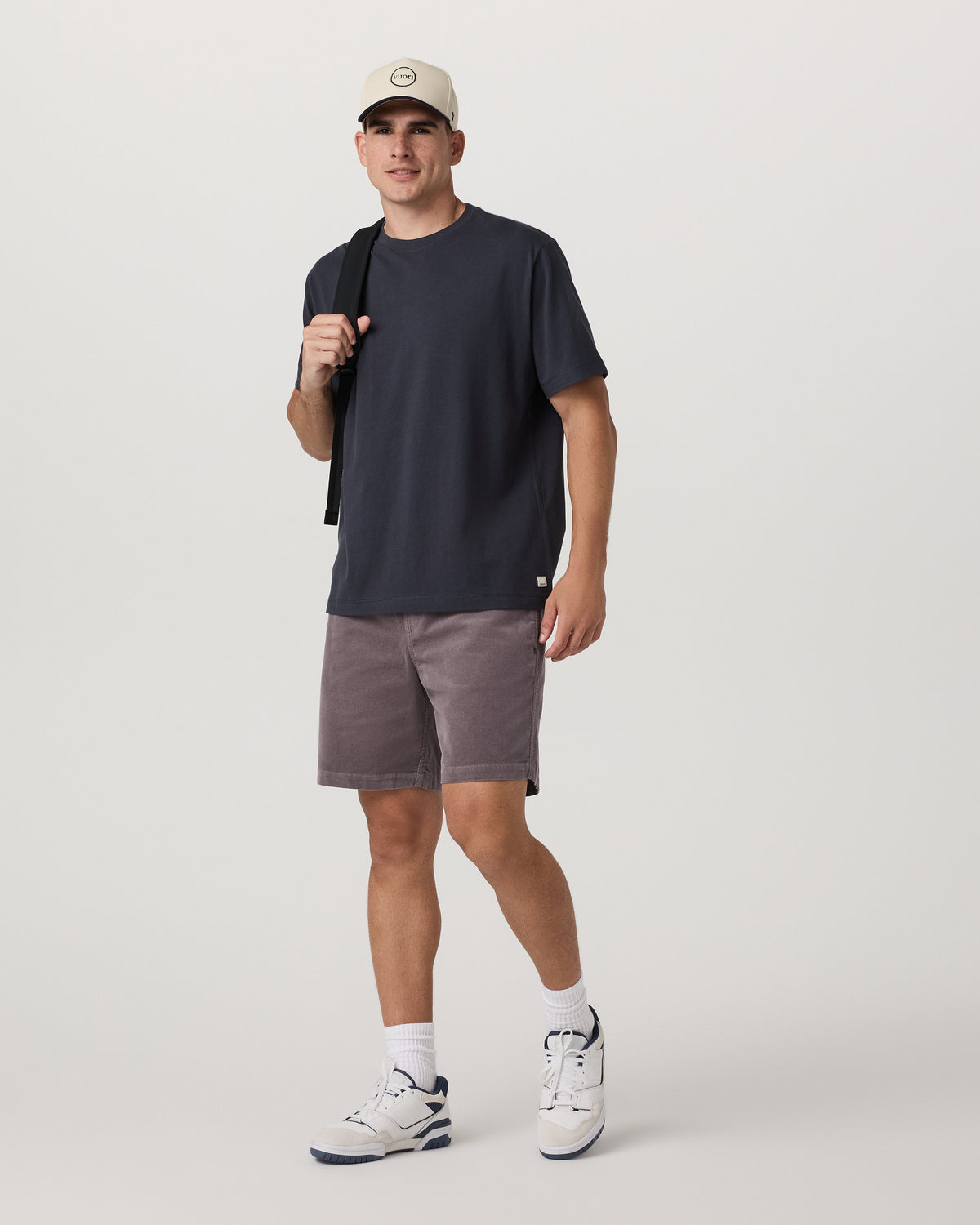 Optimist Elastic Waist Short 8" Men's Huckleberry Shorts - Vuori