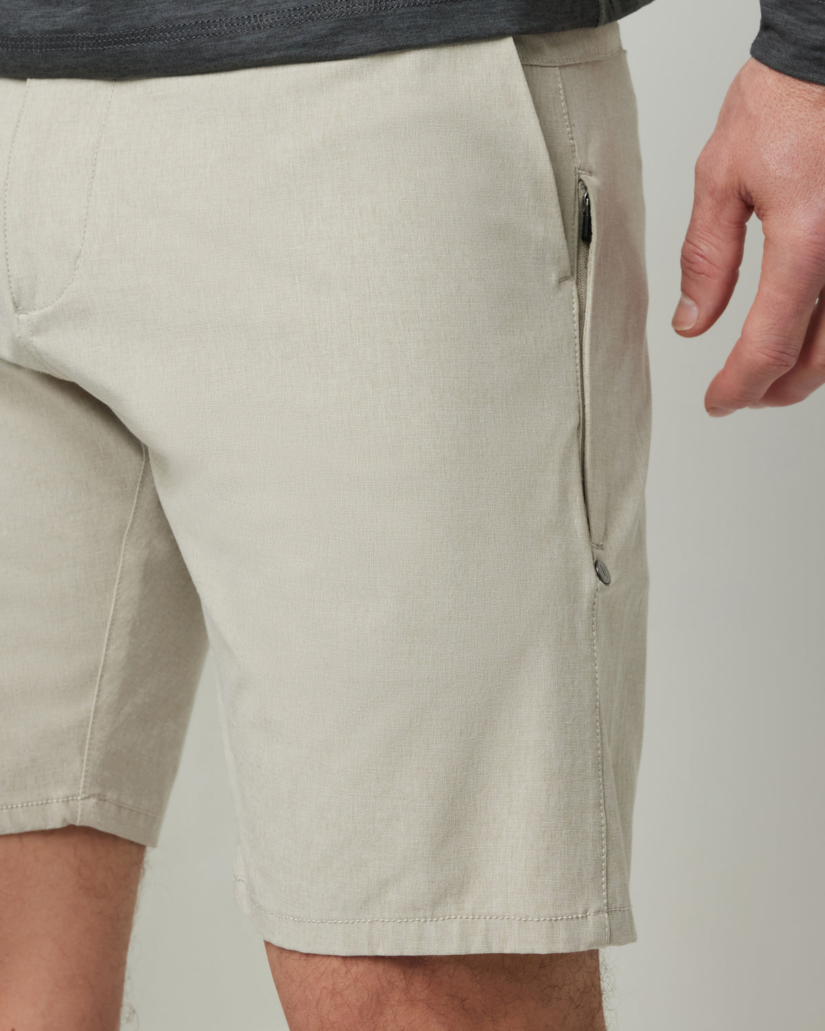 Aim Short Khaki Short for Men Clothing - Vuori